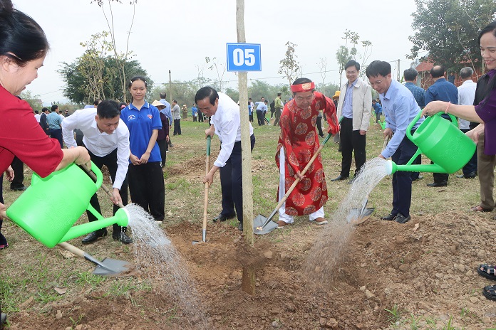 Phát động Ngày hội người cao tuổi trồng cây góp phần xây dựng Việt Nam xanh, bền vững